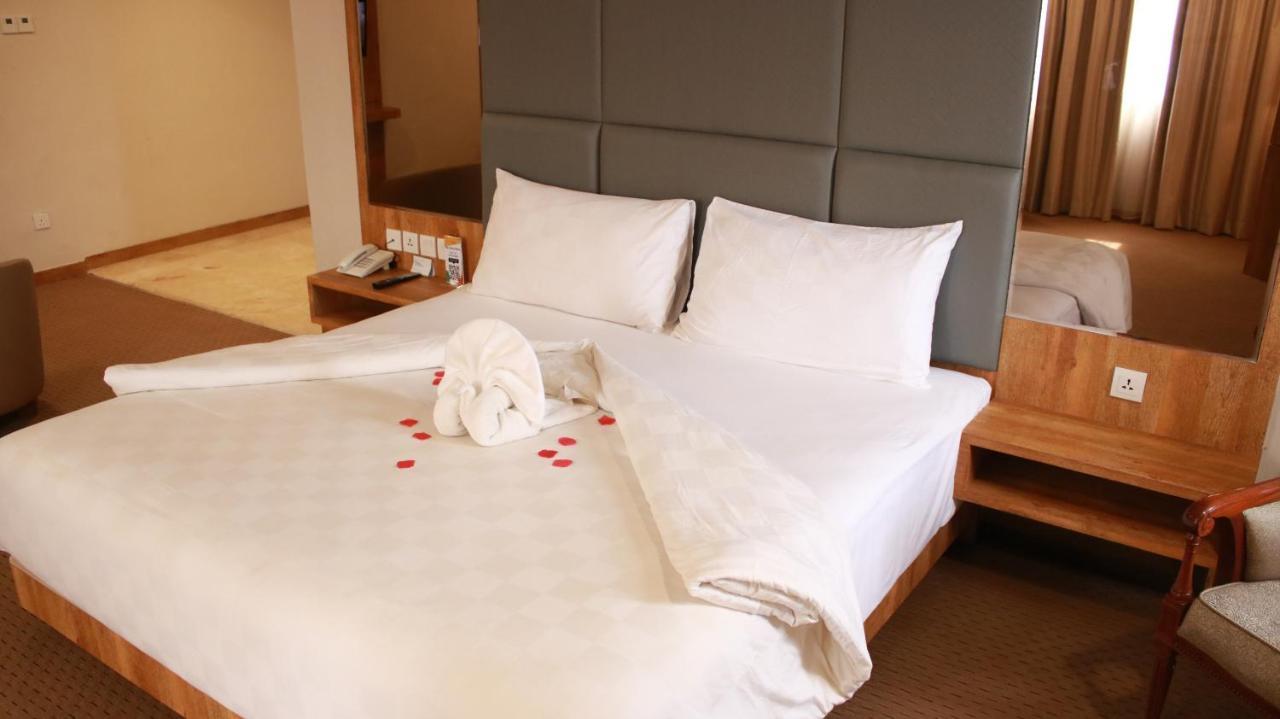 Beverly Hotel Batam Nagoya Exteriér fotografie