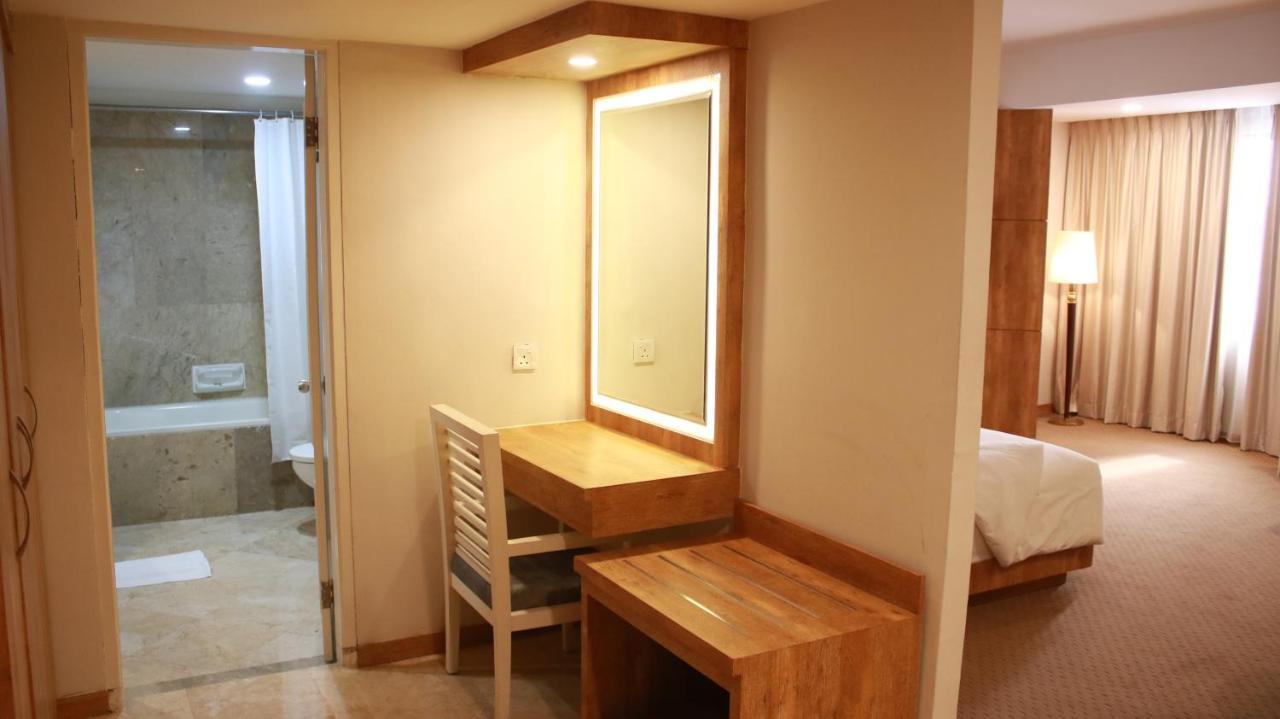 Beverly Hotel Batam Nagoya Exteriér fotografie