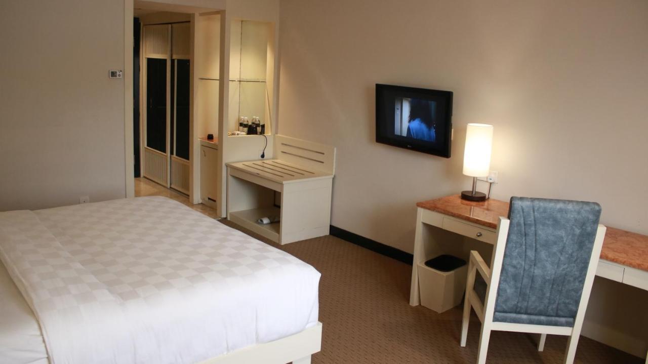 Beverly Hotel Batam Nagoya Exteriér fotografie