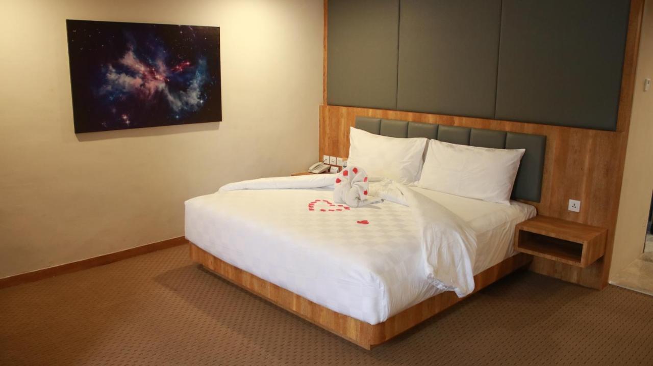 Beverly Hotel Batam Nagoya Exteriér fotografie
