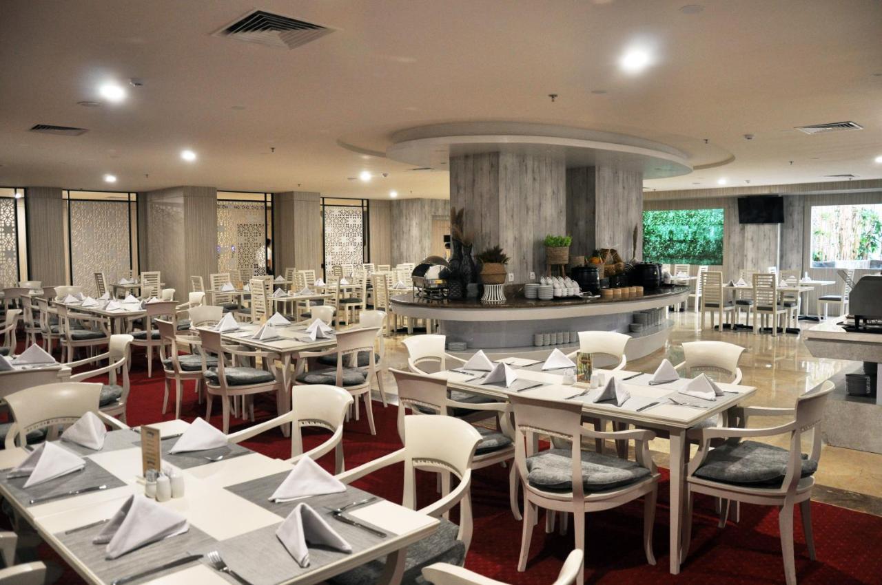 Beverly Hotel Batam Nagoya Exteriér fotografie